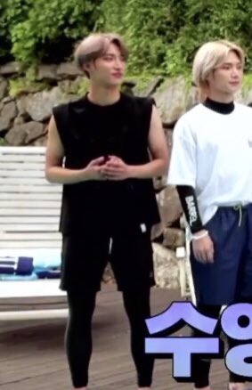 hwaggables's tweet photo. seonghwa in all black + sleeves rolled up is really something else https://t.co/FnfC6Gstix