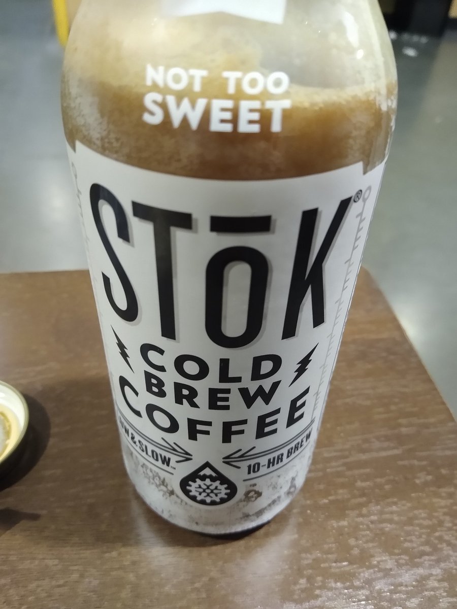 AitaPeach's tweet photo. Best coffee for only the earliest person dealing with this work. As I need all the luck I'm bravely wearing my favorite hoodie of all times.π I know I'll get asked. I'm ready (with photos & links ) π #kangolreward #stokcoffee #worklife #retail https://t.co/oyu1sIxBuo