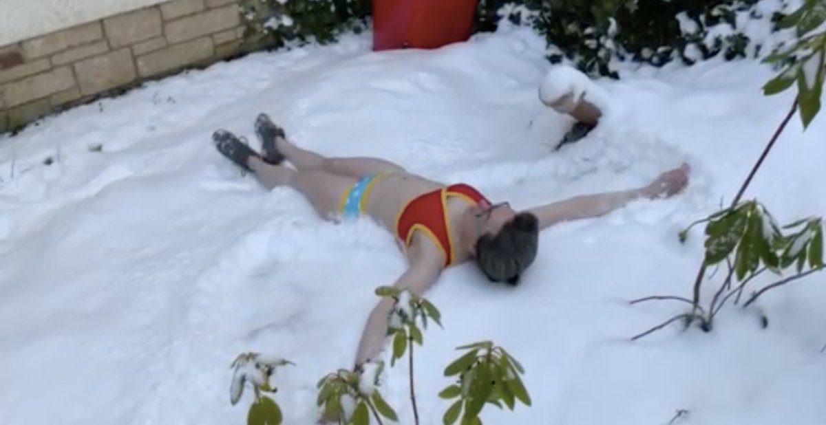 Menopause_Cafe's tweet photo. Anyone else enjoying the snow?
#Menopause #MolkeFlash #GoodByeHotFlush https://t.co/oig3e10dGH