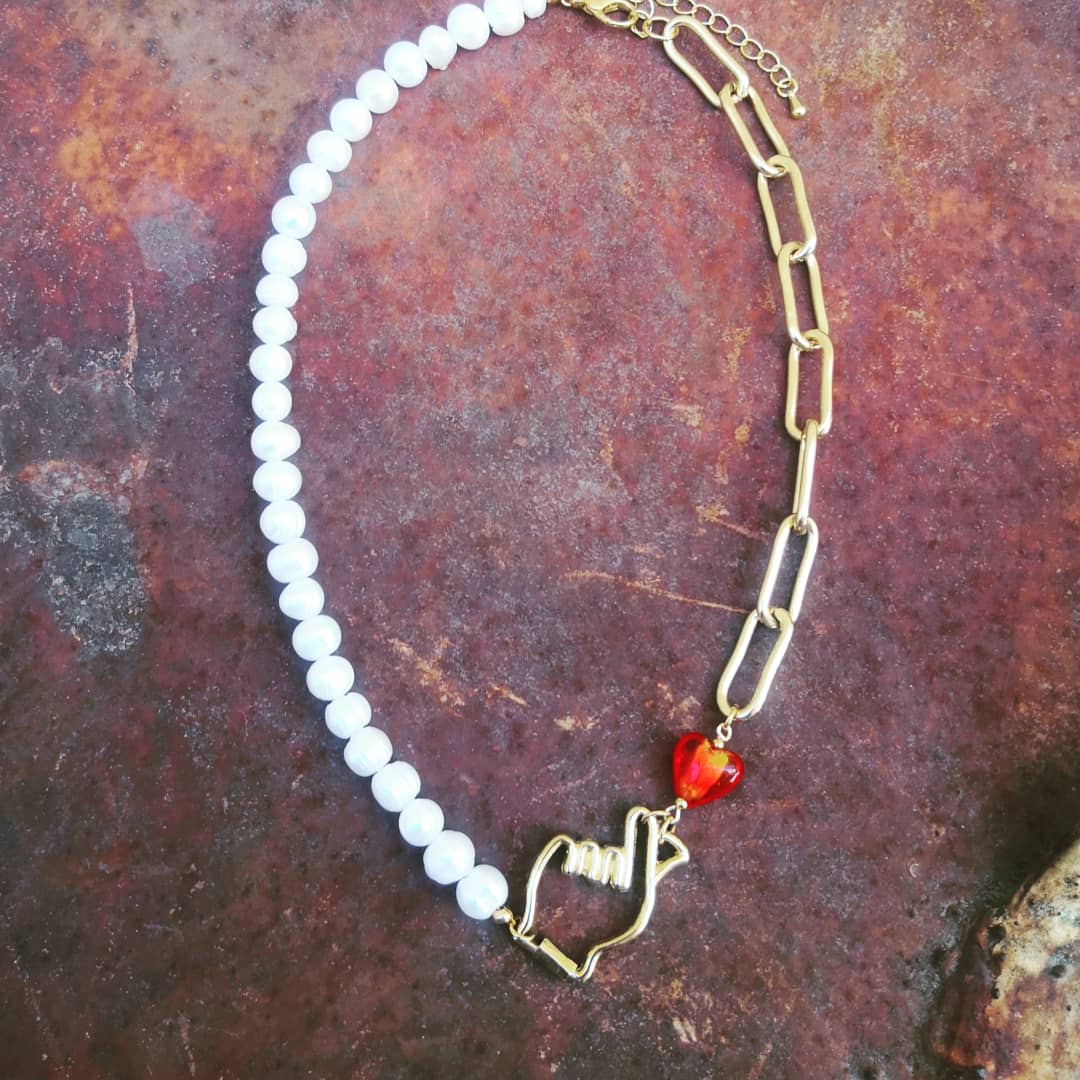 Olga_Rdz_Studio's tweet photo. Love is fun ❣️
#Gargantilla #Necklace #Collar #ChapaDeOro #PerlaCultivada #Murano #Corazón #Regalo #SanValentin #Cupido #TradicionYVanguardia
#OlgaRodriguezStudio
#MexicanFashionDesign
📲 +521 7712549753 https://t.co/jAMwEmrpNI
📬 Envíos a toda la república mexicana 📦✈️ https://t.co/i19nTsRZzO