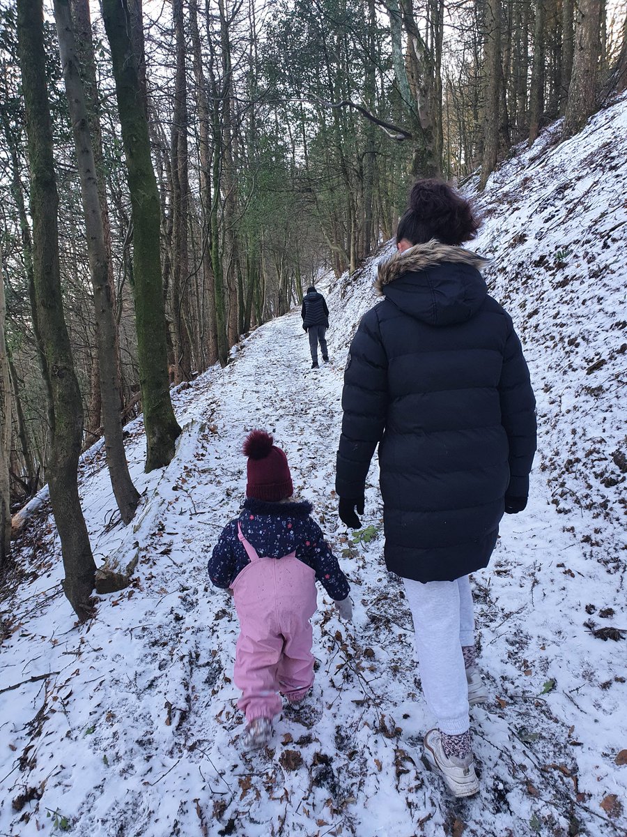BecciMDrake's tweet photo. When an unknown path leads to a new adventure β€ #walking #gmwalks #RochdaleWay #lockdownuk https://t.co/Mn0iNbzKGw