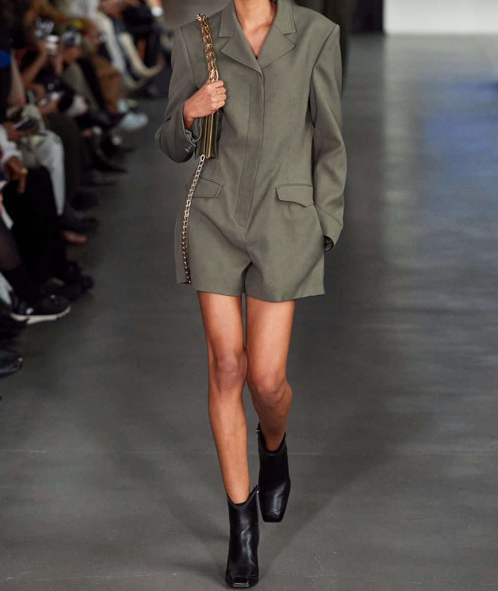 diorangxl's tweet photo. Dion Lee Fall 2020 RTW https://t.co/EIrsgwGe59