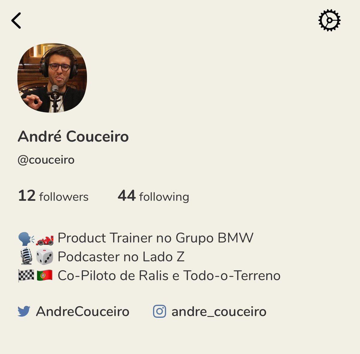 Isto do @joinClubhouse é giro. É mais ou menos a redação toda do <a href="/ECO_PT/">ECO</a>, certo?