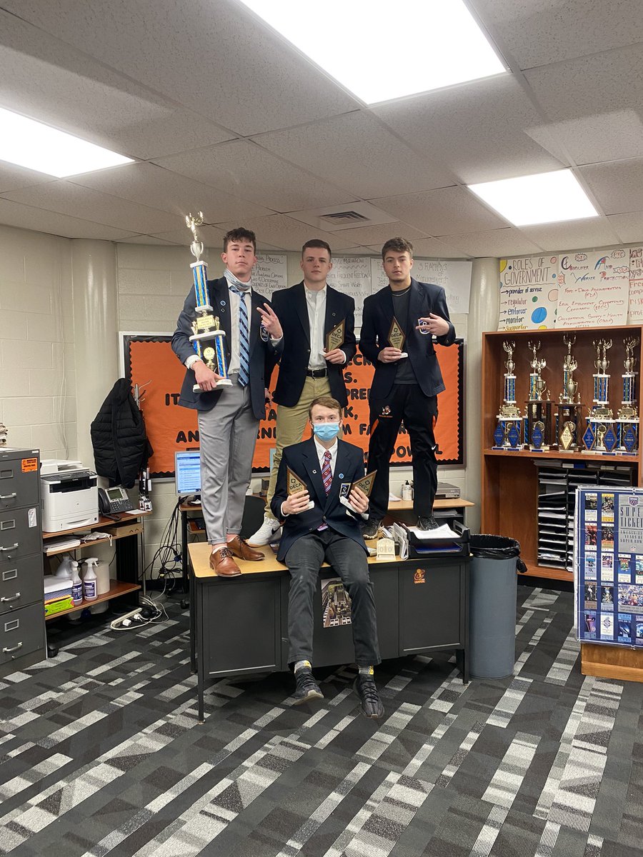 magnushaines's tweet photo. DECA CHAMPS https://t.co/ginkGgcxRp