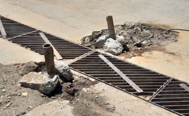 palmar_oeste's tweet photo. ElC.C.PalmarOeste hace un reconocimiento a los vecinos de la Av San Sebastian Oeste x haber reparado un tubo de 4" correspondiente a la red de aguas blancas que se encontraba con ruptura desde hace más de un mes. Andreina F. Ernesto M. Lender A. Norka L. Omar G. Wilfredo S. https://t.co/3k8Sye7VOy