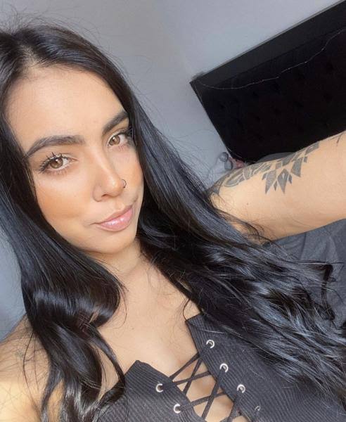 Daniela96847011's tweet photo. Buenos dias bbs 😈🔥 
Alguien para un mañanero rico 🤤 https://t.co/kIoQfUUIr4