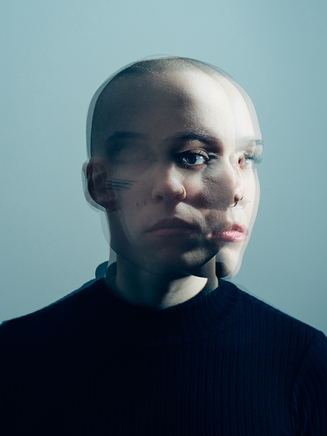 PHOTOPRESSE's tweet photo. Die deutsche Gewinnerin des Sony World Photography Awards 2021 steht fest: Astrid Susanna Schulz hat die Jury mit ihrer Fotografie "Moving Portrait" überzeugt und bekommt den National Award überreicht.  #SWPA21 https://t.co/wHEtywH8O4