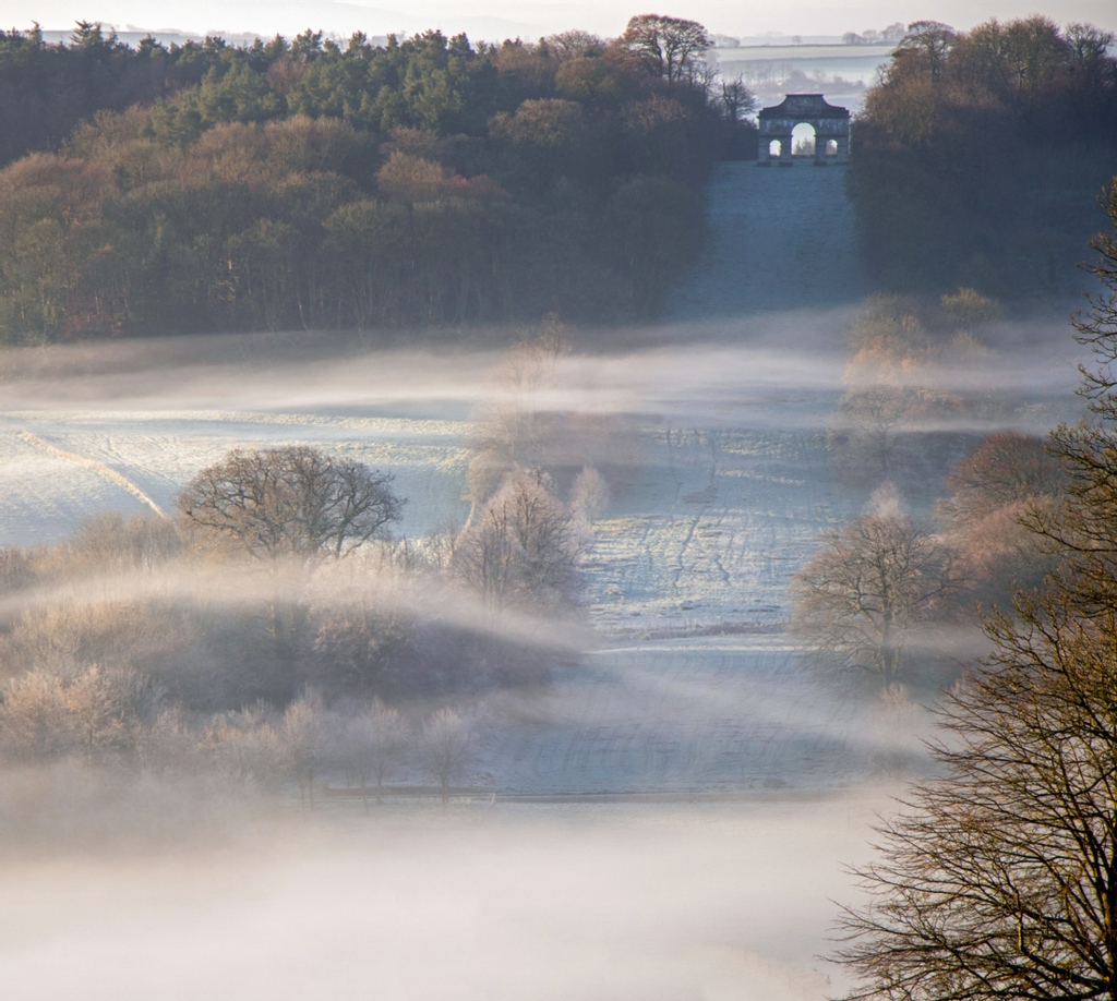 Castlehilldevon's tweet image. Did you know that the Triumphal Arch is exactly half a mile as the crow flies from the house at Castle Hill?! It is also a popular backdrop for photographs for many couples who get married at Castle Hill and you can see why, the views across Devon are stunning.