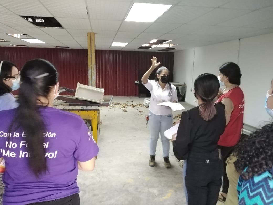 AECID_Honduras's tweet photo. Avanza la remodelación de espacios para la instalación del Centro de Innovación y Transferencia de Tecnología,un espacio para que  #jóvenes puedan desarrollar proyectos de emprendimiento. 
Apoyado por la @UEenHonduras a través de AECID.#Eurolabor #Comayagua 🇭🇳#TeamEurope 🇪🇺🇪🇸 https://t.co/TrlbmBDrB6