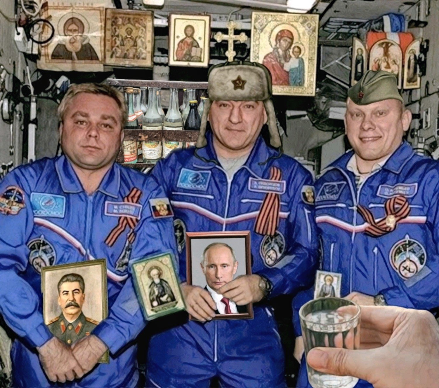 Российские космонавты взбунтовались из-за низких зарплат</b>>Российские космонавты взбунтовались из-за низких зарплат 