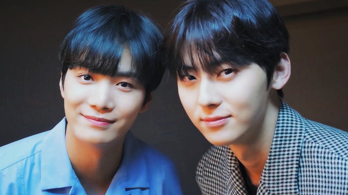 ( •〰️•)(◝◡◜  )
#뉴이스트 #JR #민현