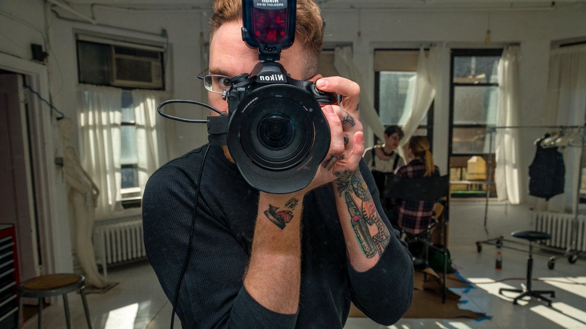 adorama's tweet photo. Join @LastXwitness LIVE as he does a #studiolighting demo using #FlashpointLighting equipment on #Twitch at 11 AM ET today! #AdoramaXP

Watch LIVE: https://t.co/d2th4dEC04 https://t.co/KsJoOXlRXl