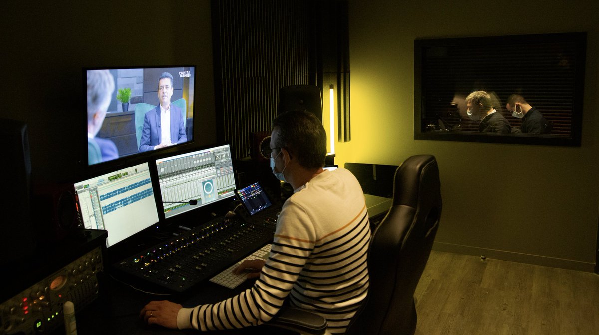 Session #mixage pour <a href="/InviteBusiness/">L'Invité.e Business</a> 🎙Nouvel épisode en ligne, jeudi, à 19h 🎥