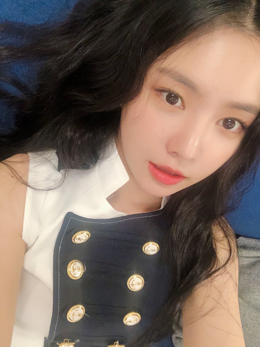 __naeunchan__'s tweet photo. いとしのなんちゃんお誕生日おめでとう🎂
今回で5回目のお祝いできて本当に嬉しい（ ; ; ）アイドルしてる時もモデルしてる時もどんな時でも品があって上品さを忘れない素敵な女性ななんちゃん、一生の憧れです🤍また会えますように🫂🤍これからもずっと私の1番大好きなアイドル🤍素敵な一年に🤍 https://t.co/L1FxGN3OIm