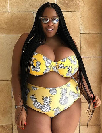curvyandmore's tweet photo. I've never seen a smiling face that wasn't beautiful���🥰🥰 #curvyconfidence #plussizequeen #curvyqueen #Africa #africanqueen #plussizefashion #plusize #plussizewomen https://t.co/2tUhSFzPNc