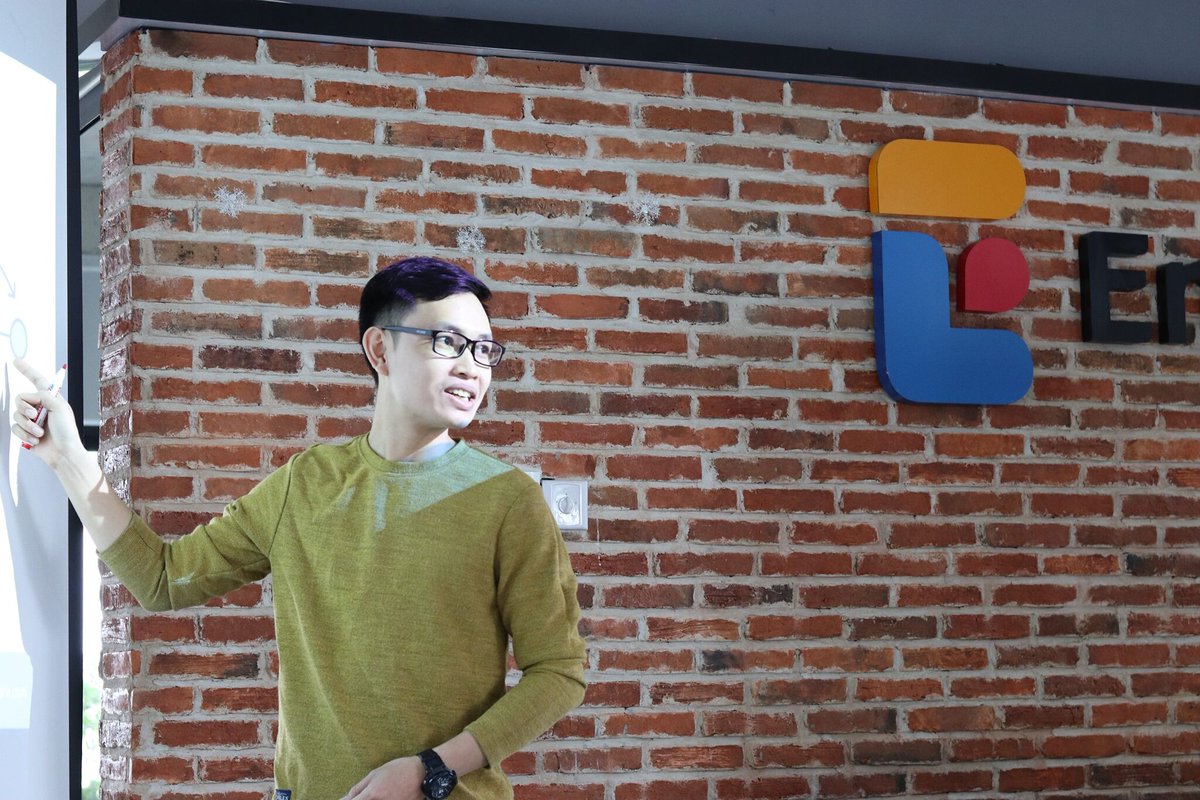 EnlabSoftware's tweet image. #Techtalk 
Last Friday, our developer illustrated the #Workflow of #Branchingstrategy by practical examples and shared multiple #advancedtips on using some kind of #Gitfeatures such as #Gitrevert, #Gitmerge, #Gitrebase, #Gitcherrypick. 
#enlabsoftware
#offshoresoftwaredevelopment