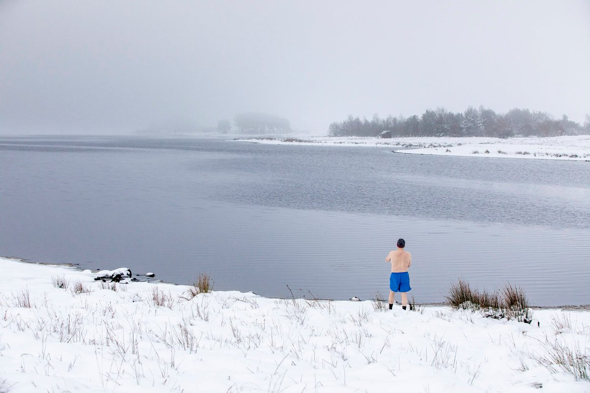 West Lothian’s wild swimmers are in the water for an invigorating dip all year round.❄ Can you support John Keogh's February Dip a Day Challenge in aid of Sarcoma UK? He is swimming every day outdoors in shorts only. See more konect.scot/post/west-loth…