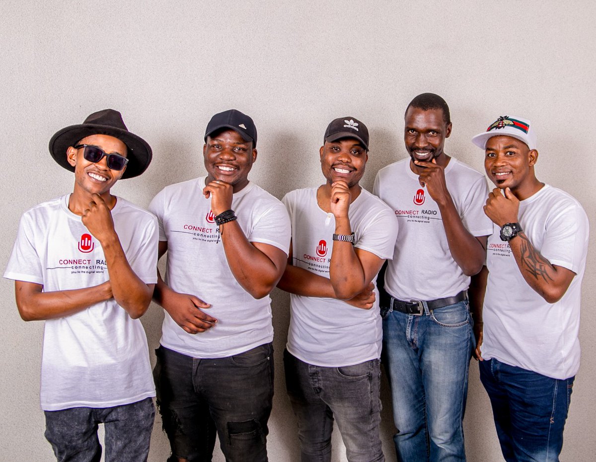Hunadi_theHost's tweet photo. Dear black Twitter 🖤 when U decide to pay attention to young entrepreneurs in the media space, please include us. Here is my team. I own an online radio https://t.co/hcBBmE5VSF we need you guys to advertise with us.Join me tomorrow as I chat to @MetjahTebogo😊👍#TheJobseekersDr https://t.co/mEtkMLTNKW