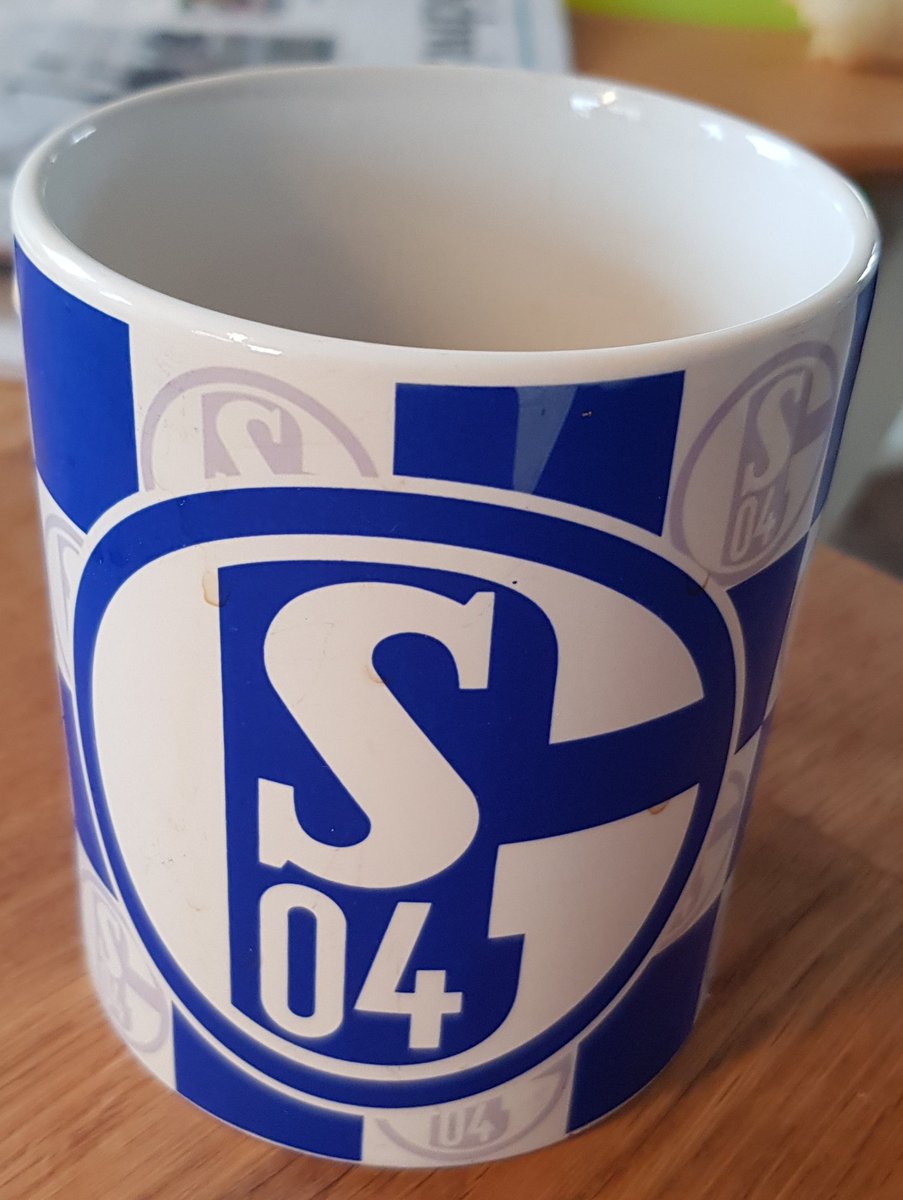 caminya04's tweet photo. ...ich sauf literweise kaffee aus all meinen schalketassen.
was macht ihr eigentlich für den #nichtabstieg!? https://t.co/ApGplaAqXL