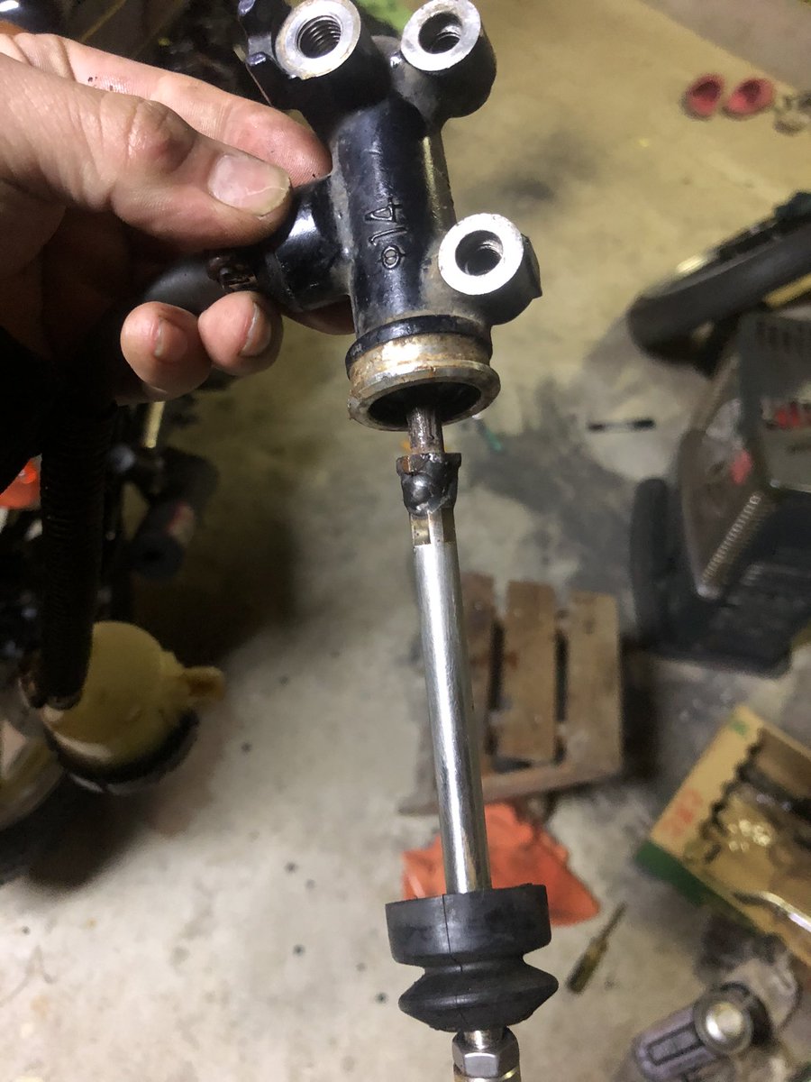 Z400Jリアディスク化完成! 結局使用した部品 ・Z400FX E1スイング Z400Jリアディスク化完成! 結局使用した部品 ・Z400FX E1スイング