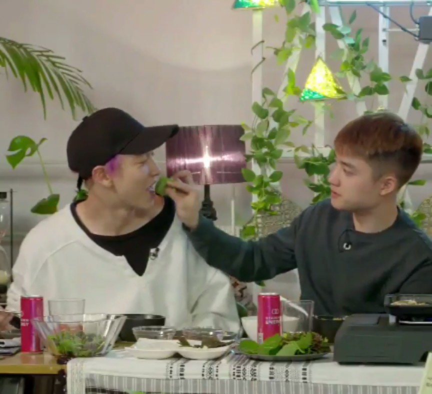  Let Me - ZAYNChanSoo loves to eat, so here we have them making sure they are well fed. Its so cute I can cry. Putting one of my fav songs for this post.