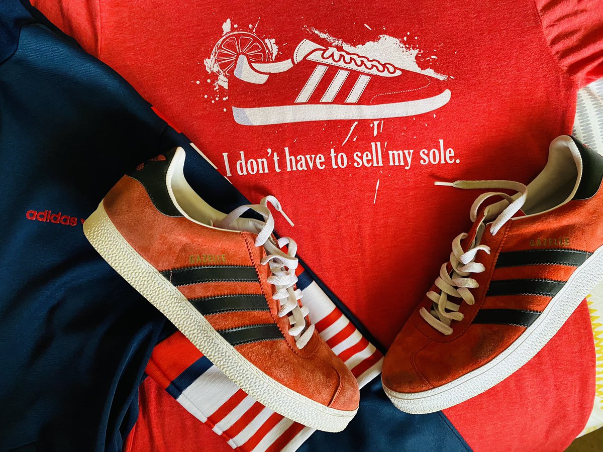 *** Competition Time ***
Win a “I don’t have to sell my sole” T-shirt! 🍋👟
To win. follow <a href="/brandsintheair/">brands in the air</a> 
Retweet this post!

And sit back and relax till the 17th Feb to find out if you have won!!  

If you cannot wait that long, you can get them here👇

teespring.com/en-GB/stores/i…