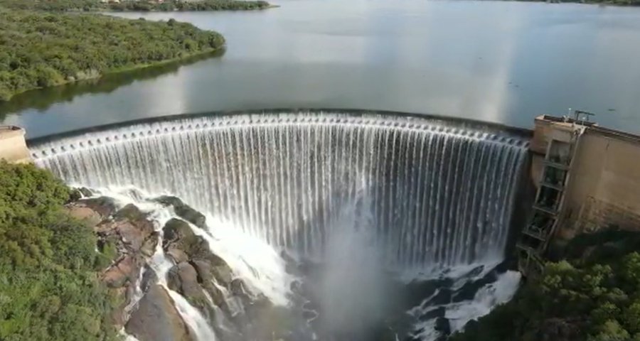 afriwx's tweet photo. AWESOME FOOTAGE !!! - Roodeplaat Dam 8 Feb 2021

⏭️ https://t.co/0nCJeGvQd1

Click Youtube Link Above 👆 to Watch
#Roodeplaat #Roodeplaatdam @_ArriveAlive @JoelGuy_ @AnnetteBotha_WX @debeer_anika @News24 @tshwanecity https://t.co/LCgFacwz2v