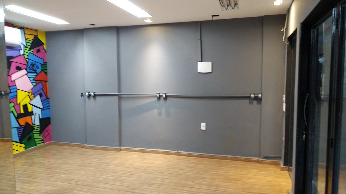cocranmac_'s tweet photo. Alugo espaço comercial no Centro de Vitória para Parcerias***

600R$ com condomínio e luz inclusos.
Me ajudem a achar alguém interessado, vamos chegar no RT 🔄 https://t.co/H6A7KlfUgq
