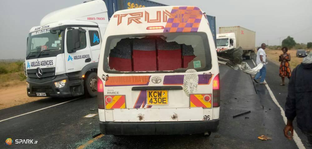 <a href="/Ma3Route/">Ma3Route</a> <a href="/tycoontraffic/">tycoonews/traffic</a>  <a href="/PwaniTraffic/">Mpwani traffic</a> <a href="/KenyanTraffic/">KenyanTraffic</a>  <a href="/RoadAlertsKE/">Road Alerts</a> Fatal road accident at taru👆🏾