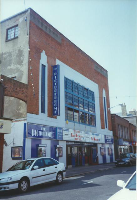 FB_BMB's tweet photo. #MyFirstCinema It may well be to the Picturedrome in Newport, on the Isle of Wight, to see Casper on holiday with family, August 1995. I was 4 at the time, and I was scared by the movie, my dad had leave with me early as I started screaming. (Pic: 1999, David Simpson) https://t.co/yvq6WnLXCD