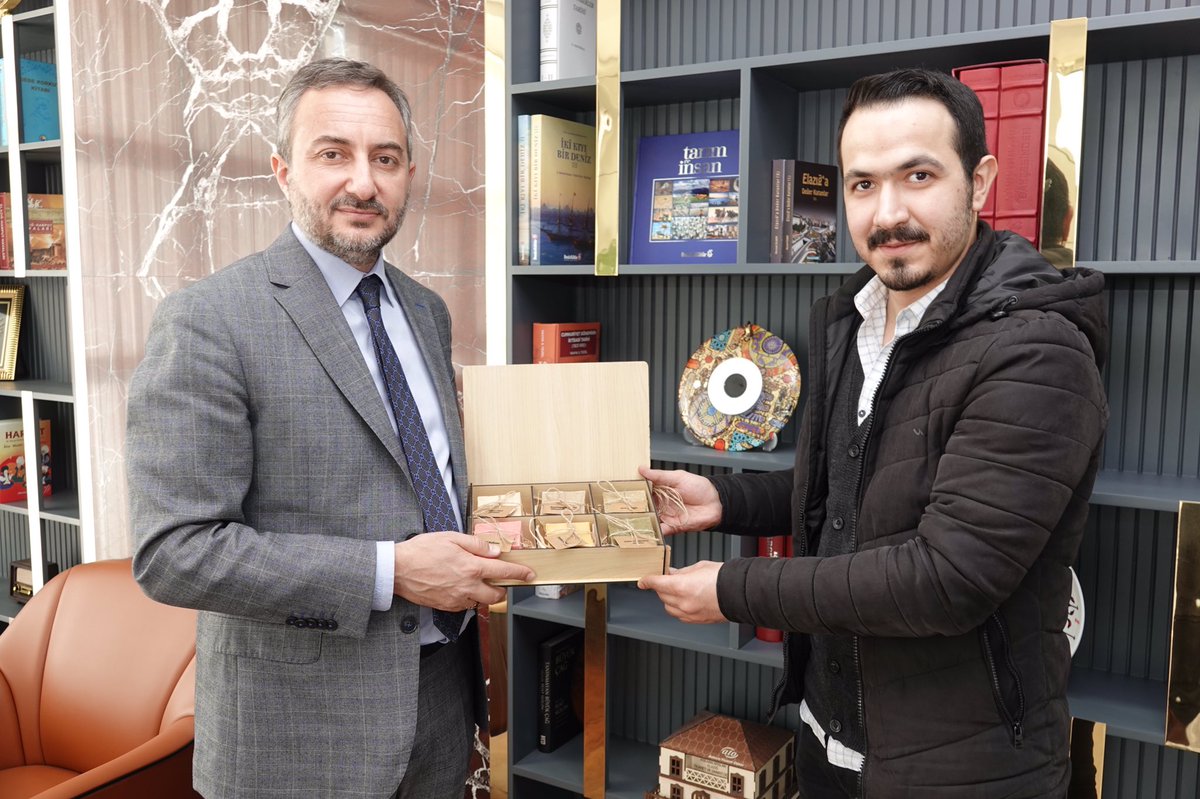 Dededen toruna sabunculuk mesleğini geliştirerek icra eden iş insanımız Sn. Çağrı Selim Akpınar'a ziyareti için teşekkür ediyorum.  <a href="/TOBBiletisim/">TOBB</a>