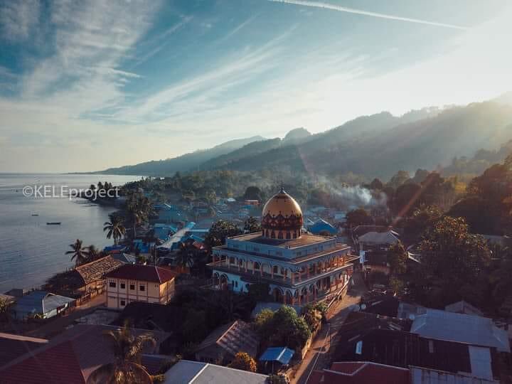 MALUKUSATUDAR4H's tweet photo. Keindahan Negeri Asilulu di Kecamatan Leihitu, Kabupaten Maluku Tengah, Propinsi Maluku

(Photo by: Kele Project) https://t.co/LluoaWvRIp
