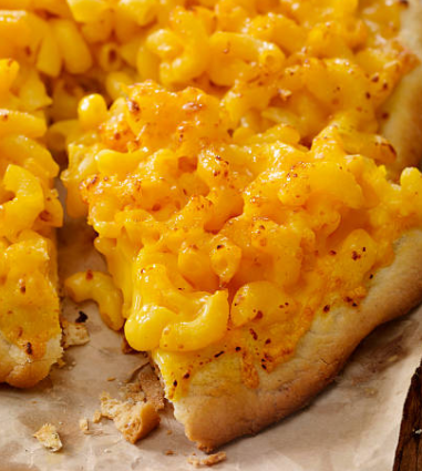 CSNutritionServ's tweet image. Check out our Mac and Cheese pizza today at the high school! 🍕

#Schoolnutrition