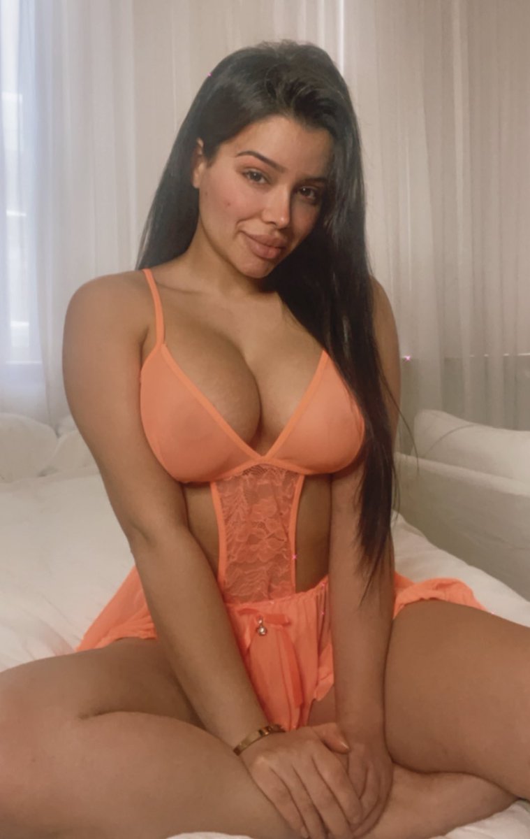 pour_aya's tweet photo. Are you ready for valentines day? 😊🎀

#almostvday #pinklingerie #lightpinklingerie #peachylingerie #sweetgirls #vdayprep https://t.co/5ba3IZ0Btk