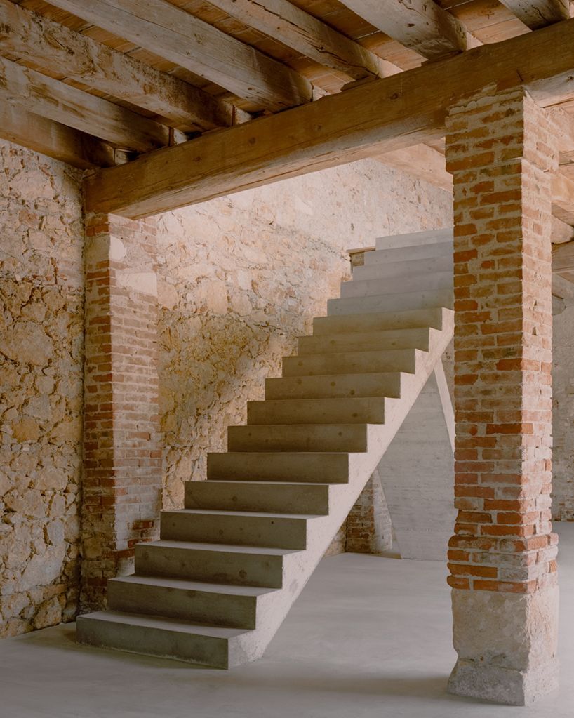 betontrap's tweet photo. https://t.co/7PzWmfuboD als eye-catcher. 
Ontwerp van AMAA studio.
Via @Apers https://t.co/gyq2Zz9tlN