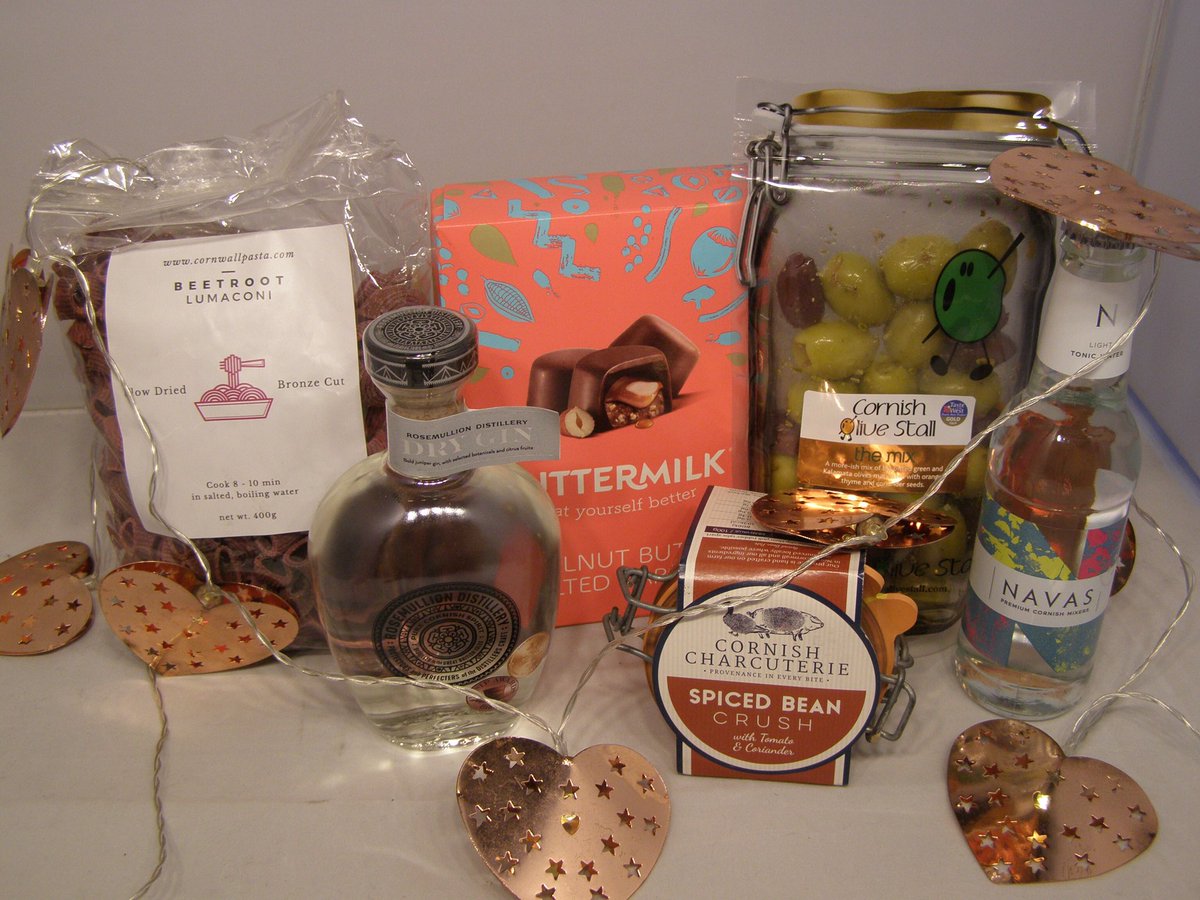 Some of our valentines hampers if you haven’t found the perfect gift. Featuring <a href="/Polgoon/">Polgoon Vineyard</a> , <a href="/tarquinsgin/">TARQUIN'S GIN</a> ,<a href="/cornishlarderco/">The Cornish Larder</a> ,<a href="/cornishcharcute/">Cornish Charcuterie</a> ,@Buttermilk_uk #Cornishfood #shopCornish