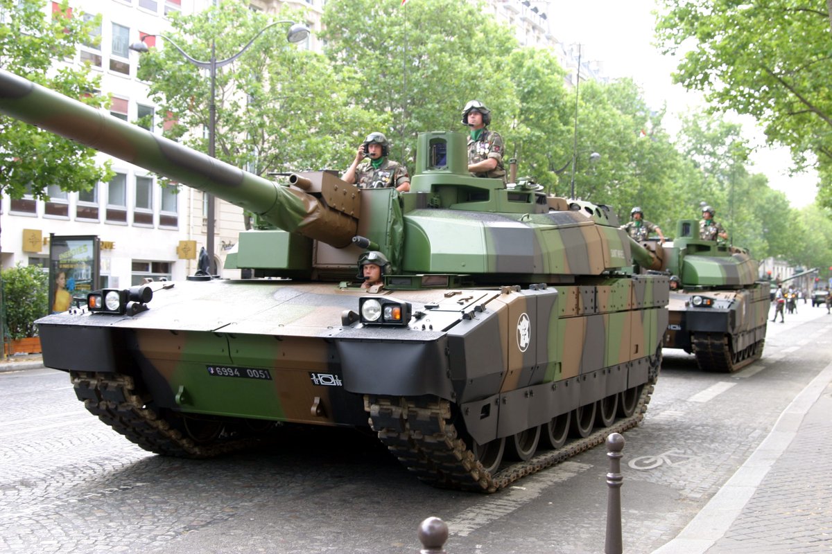 Leclerc Series 2, is further separated in to Tranche 6, Tranche 7, Tranche 8 and Tranche 9. These vehicles solved most of the reliability issues, included upgrades like air conditioners and improved electronics.