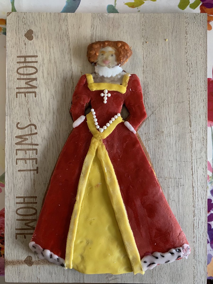 WarminsterHist1's tweet photo. Amazing Gingerbread of Henry VIII and Elizabeth I! Well Done Megan! #greathistoricalbakeoff https://t.co/lcnRu9herZ