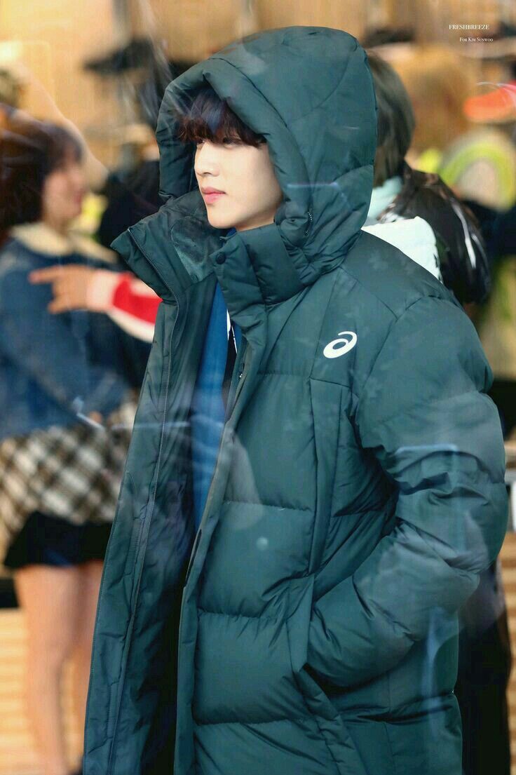 Day 40 of 365 Days with  $unwoo ♡it's also cold here but not as cold there in your country, stay warm bub