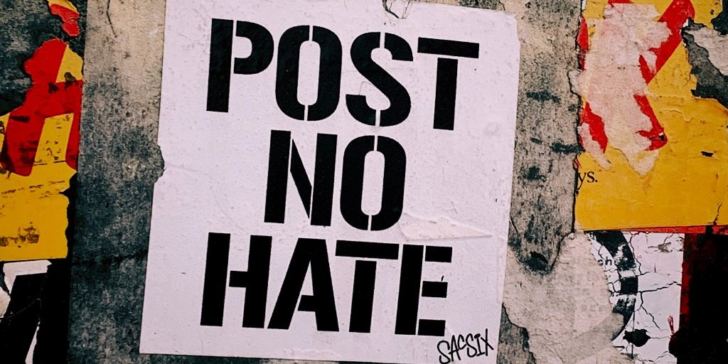 NUN_ASA_FF's tweet photo. Beim nun-Workshop "No Hate Speech Movement / Neue Erzählräume im Netz schaffen" haben wir gelernt: viel Arbeit liegt vor uns! Aber auch Möglichkeiten für mehr Zivilcourage! Danke Gilda Sahebi von @NDMedienmacher,  @saek_chemnitz &amp; alle Teilnehmer:innen. #nun25  #SaferInternetDay https://t.co/WXTSQpjrmH