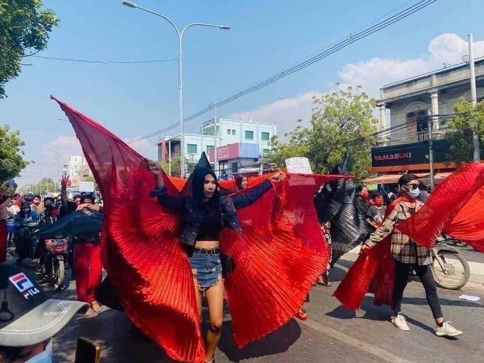 HazelHnin_RBwar's tweet photo. #WeNeedDemocracy
#SaveMyanmar
#WeNeedJustice
#HearTheVoiceOfMyanmar
#WhatsHappeningInMyanmar
#CivilDisobedienceMovement https://t.co/XU5o2YmxqA