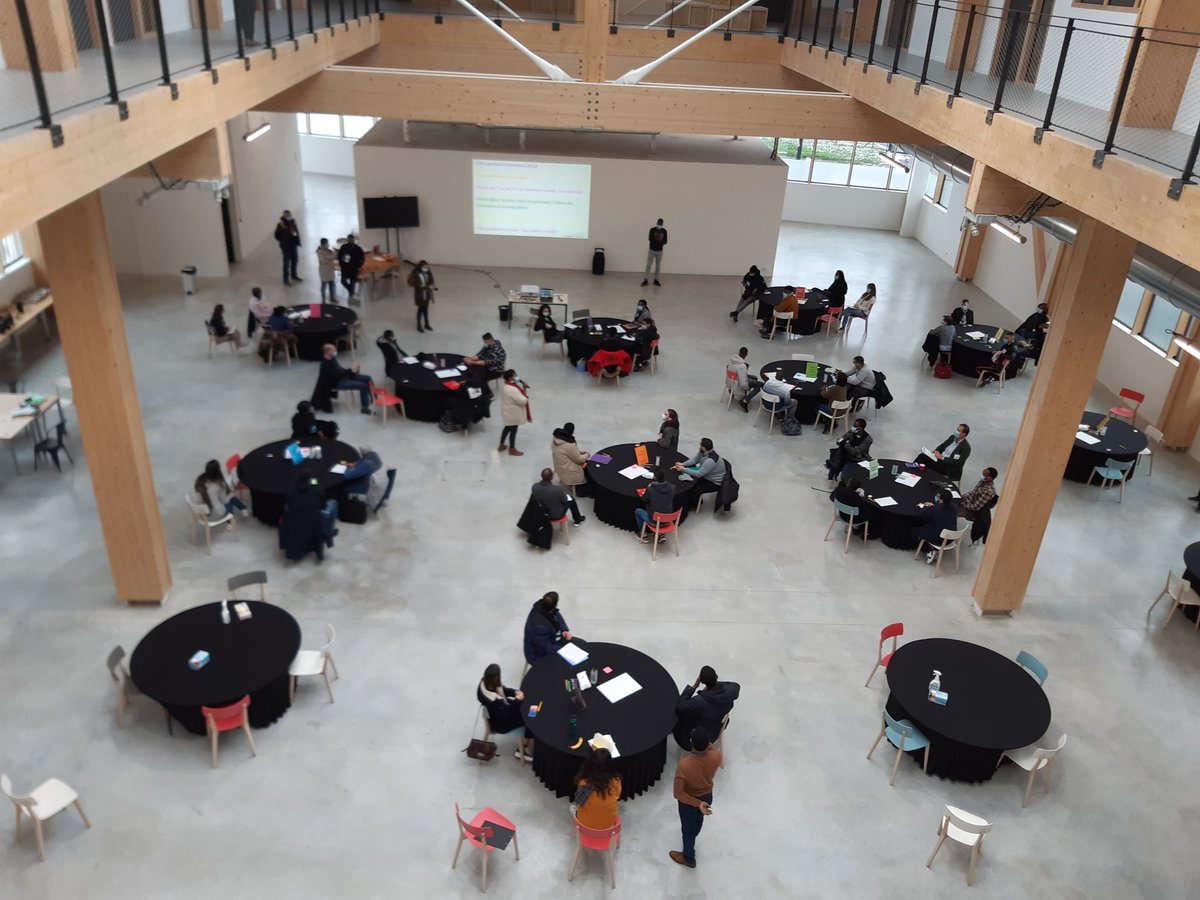 muratsofien's tweet photo. Avec @NinaAlvss . L équipe de @AgenceDQuartier est à Stains pour une captation video  des  tests d 'affinités  des futurs recrutements des jeunes de  l'Industreet de la @TotalFoundation. https://t.co/vejb22Naj3