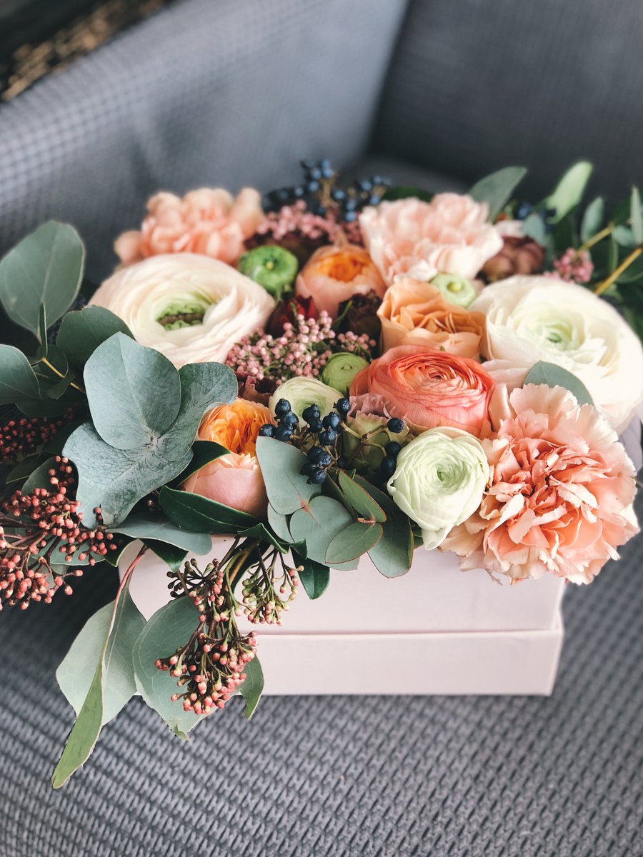 BudFlur's tweet photo. Our newest little box!🌷
#mktg2021 #florist #glasgow #gift #lovedone #surprise https://t.co/6zgkGDdlPl