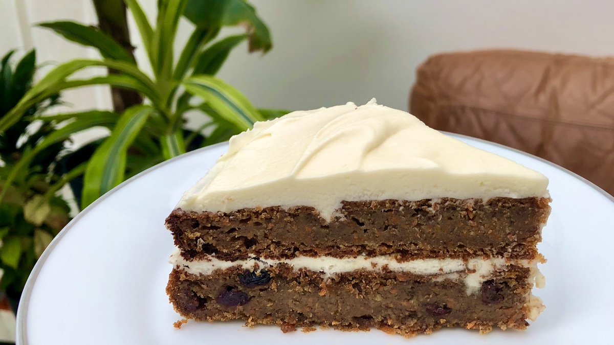 r4chelp's tweet photo. Rejection cake 💐🥳🤩 #MSCA IF
Taking some time today to celebrate my fellowship rejection with this gingerbread-spiced vegan carrot cake. Rejection tastes goooooood. Congrats also to the many thousand others in my position today! #rejectioncake #AcademicTwitter https://t.co/da17j3Kbrh