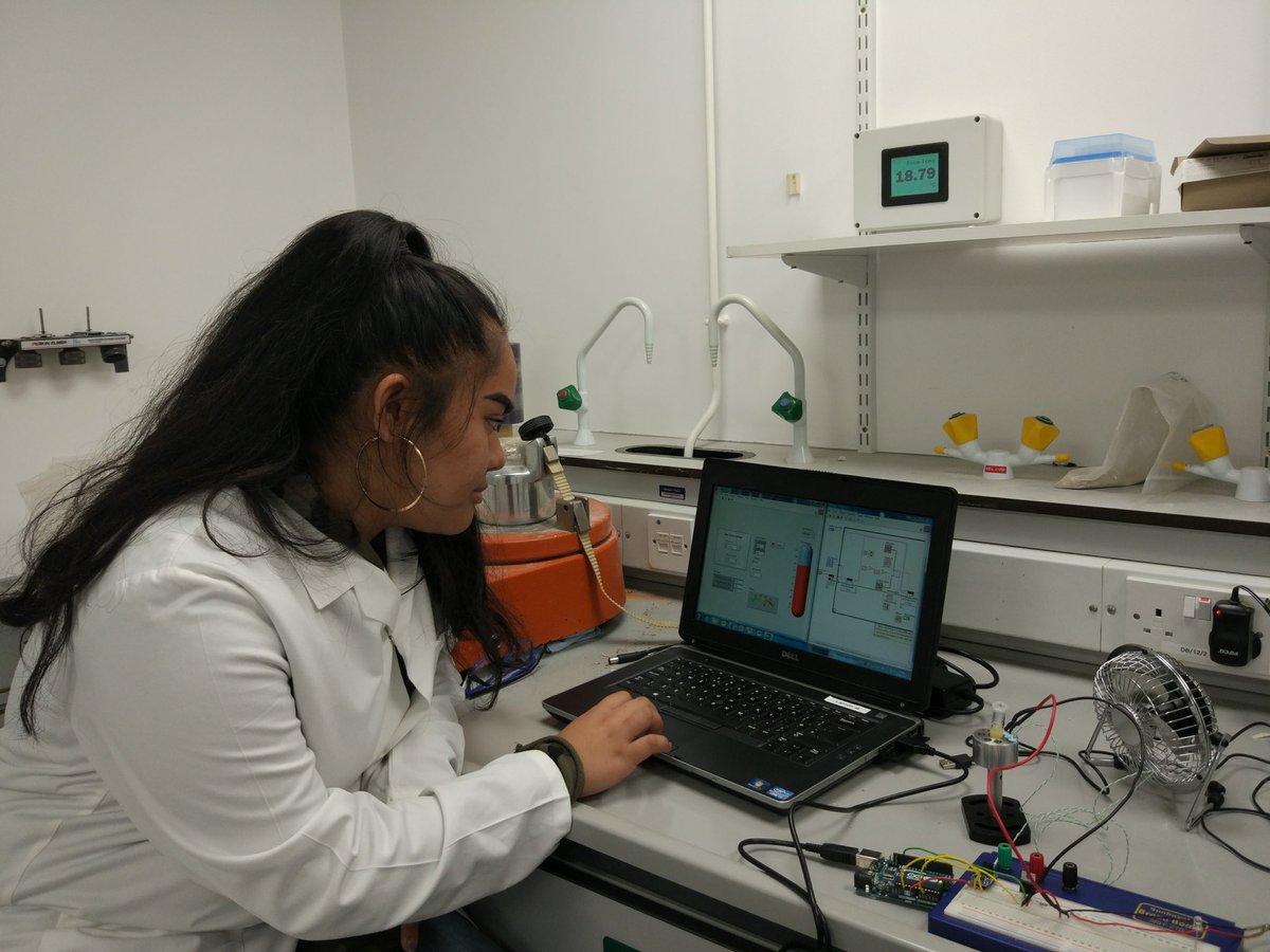 CreativesInSTEM's tweet photo. #CreativeInSTEMoftheWeek is @jesleyfaye, an undergraduate Astrophysics student and musician (she/they). https://t.co/6QXIqsBSx1