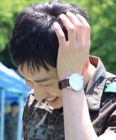 hyukjae’s beautiful hands— appreciation thread