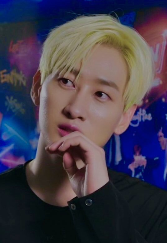 hyukjae’s beautiful hands— appreciation thread