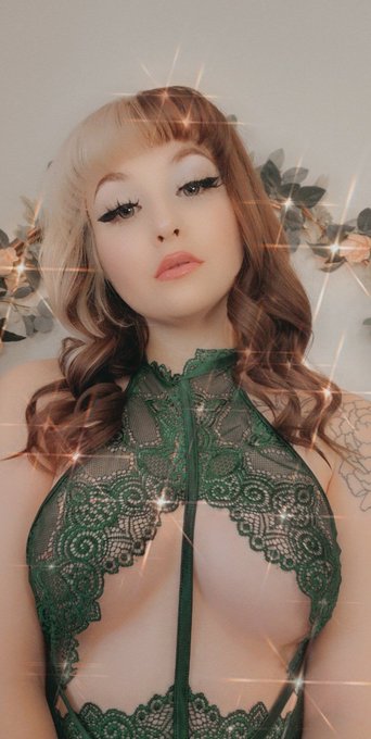 Online again at about 1pm central https://t.co/8F8BNGvPhN