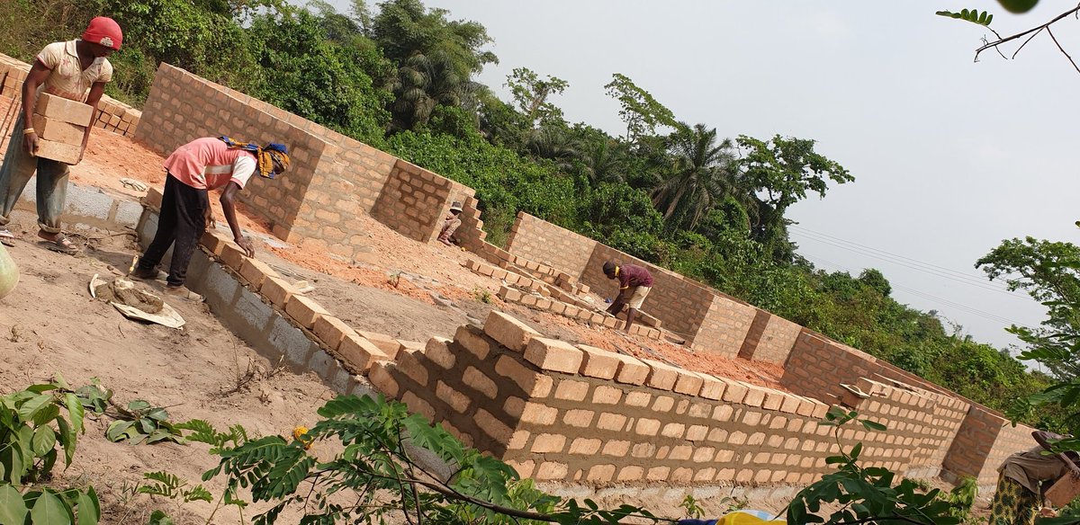 @SwiftGodwin @Ayokasz Are u aware of d fact that brick is d best wall cladding? What does it do when d atmosphere is either cold or warm? 4more info, contact GA Brick (calls & WhatsApp) on 08144259473. Pls like, retweet, follow, & patronise.  Remember, it is solid as the rock.