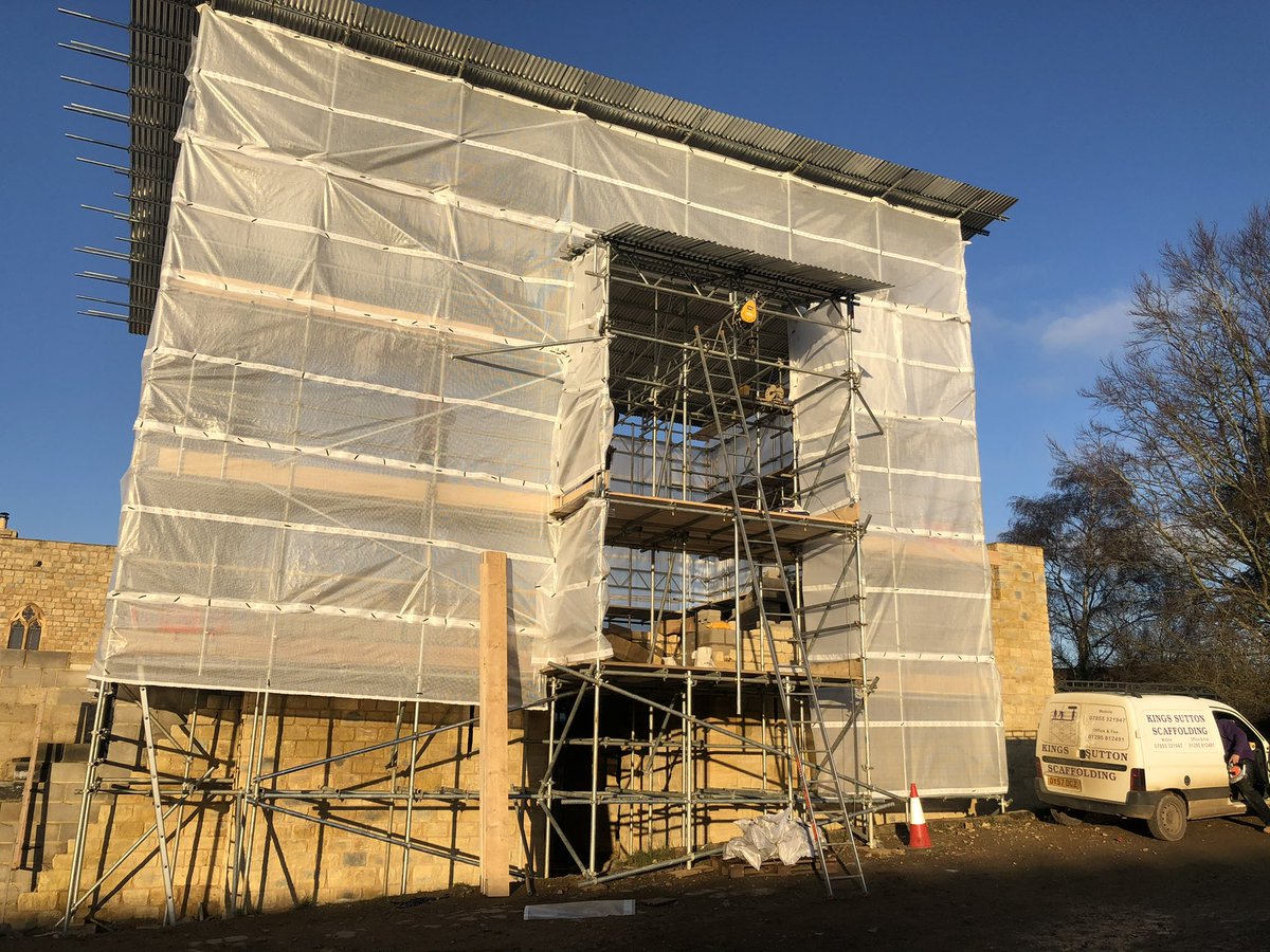 ArcadianRyan's tweet photo. Amazing work from kings Sutton scaffolding 🙌 https://t.co/LPxgntZjEj